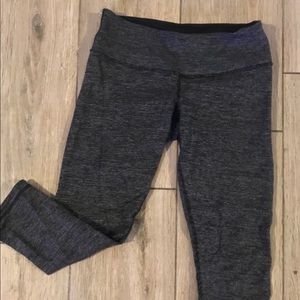 Reversible cropped leggings